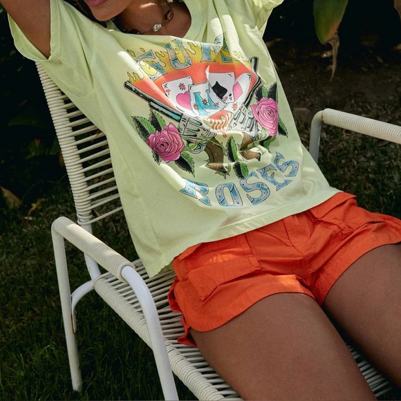 NWOT Daydreamer Guns N' Roses Cards Boyfriend Tee Shirt - Picture 5 of 16